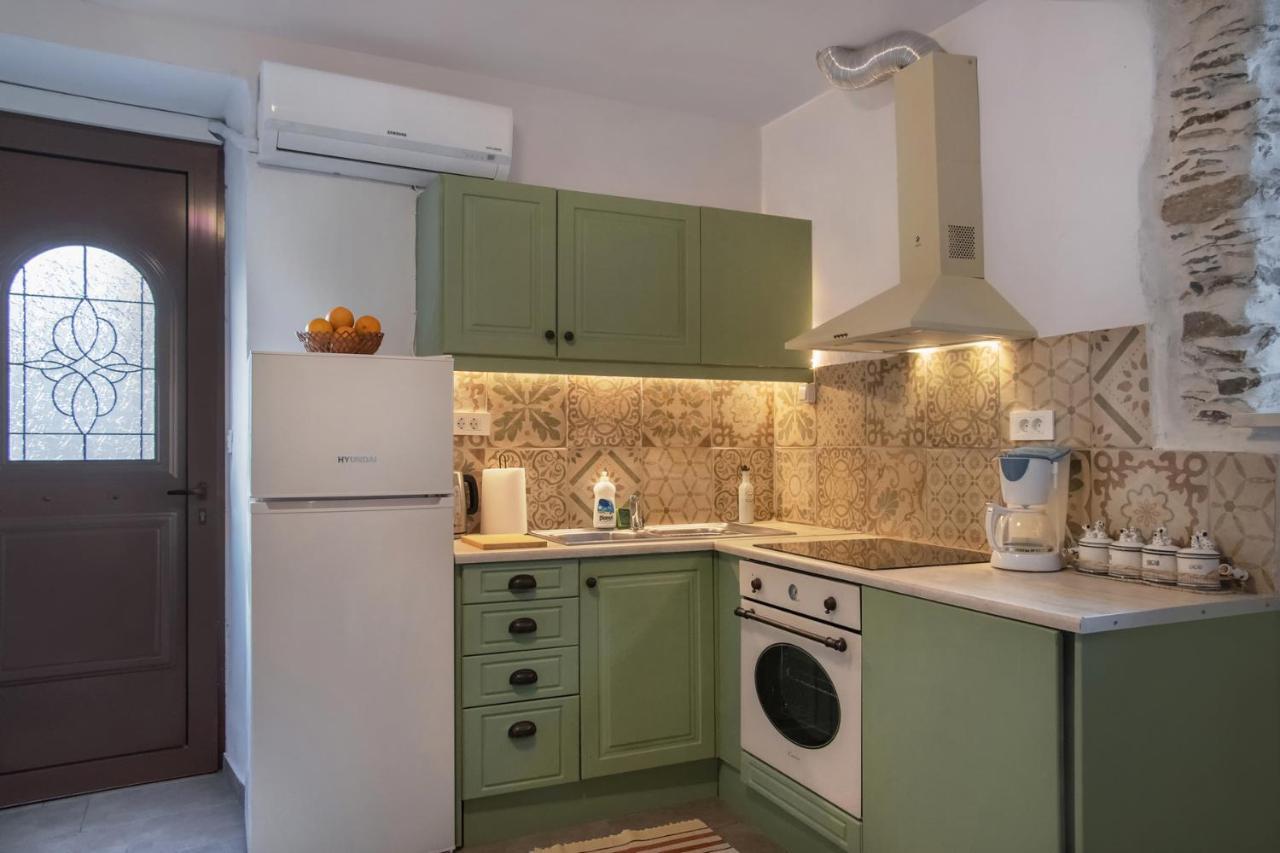 Apartment Feneri 3 -cozy Rustic 20' From Elafonisi